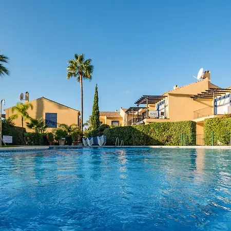 Oleholidays Azalea Playa Junto A Puerto Banús Сasa de vacaciones Marbella