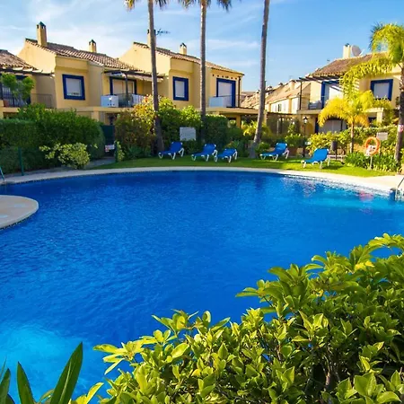 Oleholidays Azalea Playa Junto A Puerto Banús Сasa de vacaciones Marbella
